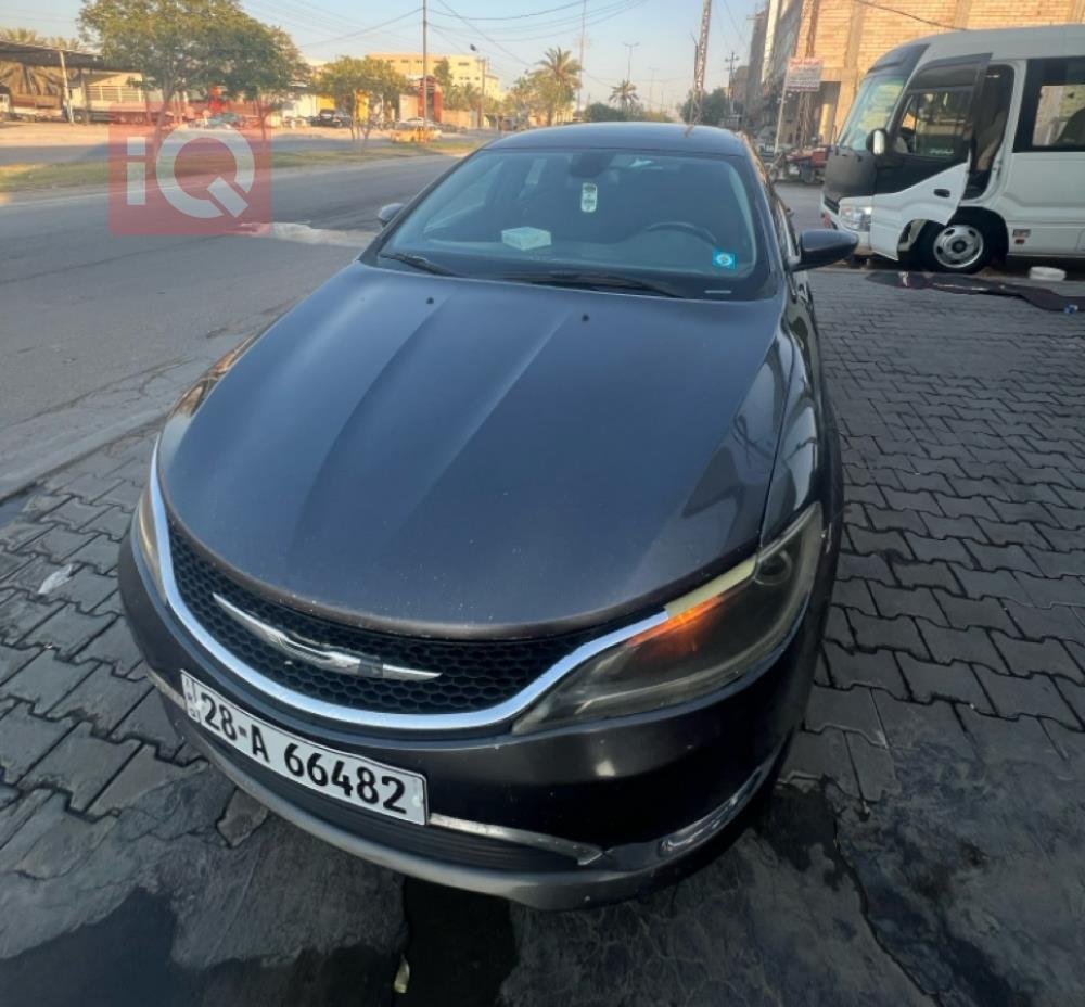 كرايسلر 200